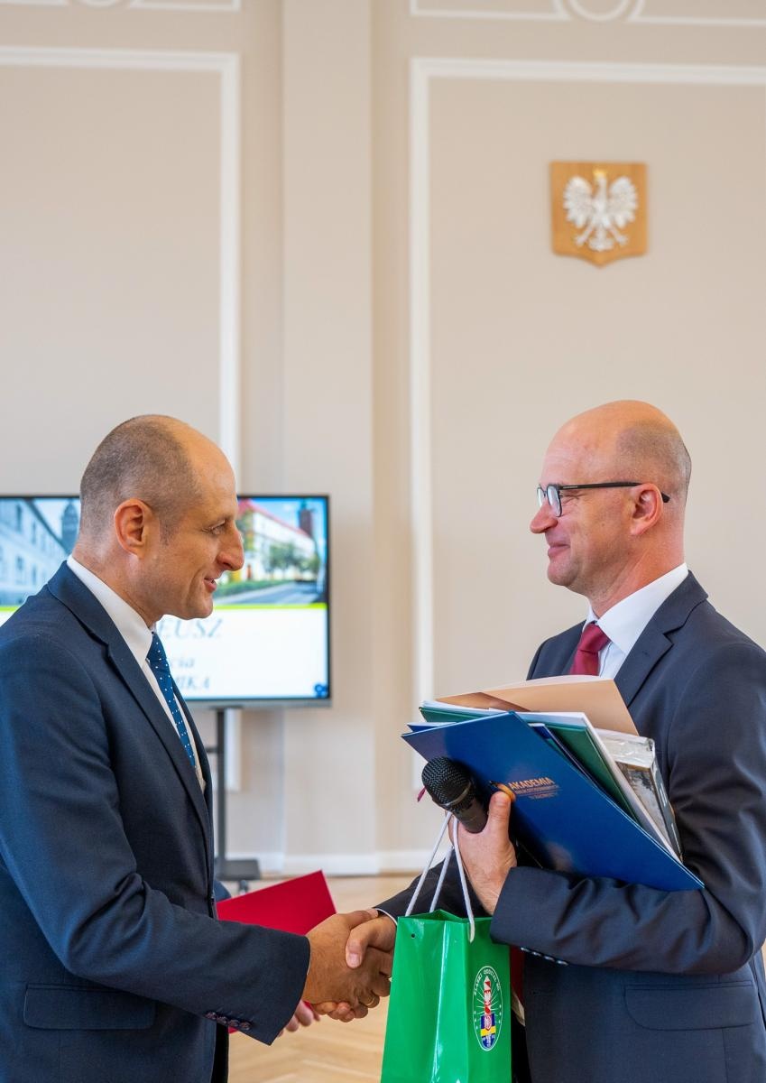 Zdjęcie w galerii na portalu naszraciborz.pl: Niech żyje Ekonomik! Szkoła przy Gimnazjalnej świętuje 80-lecie wiadomości z regionu