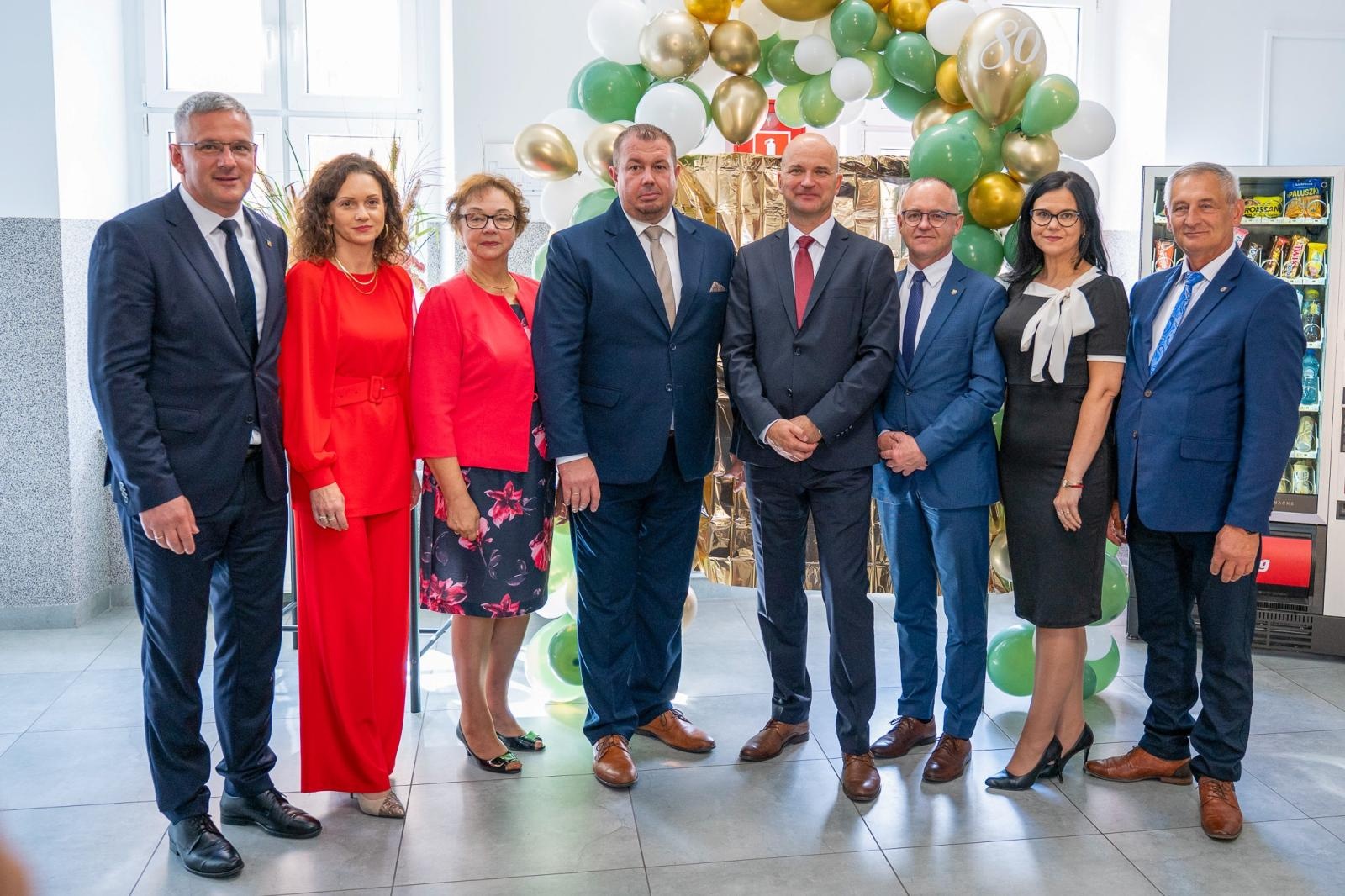 Zdjęcie w galerii na portalu naszraciborz.pl: Niech żyje Ekonomik! Szkoła przy Gimnazjalnej świętuje 80-lecie wiadomości z regionu