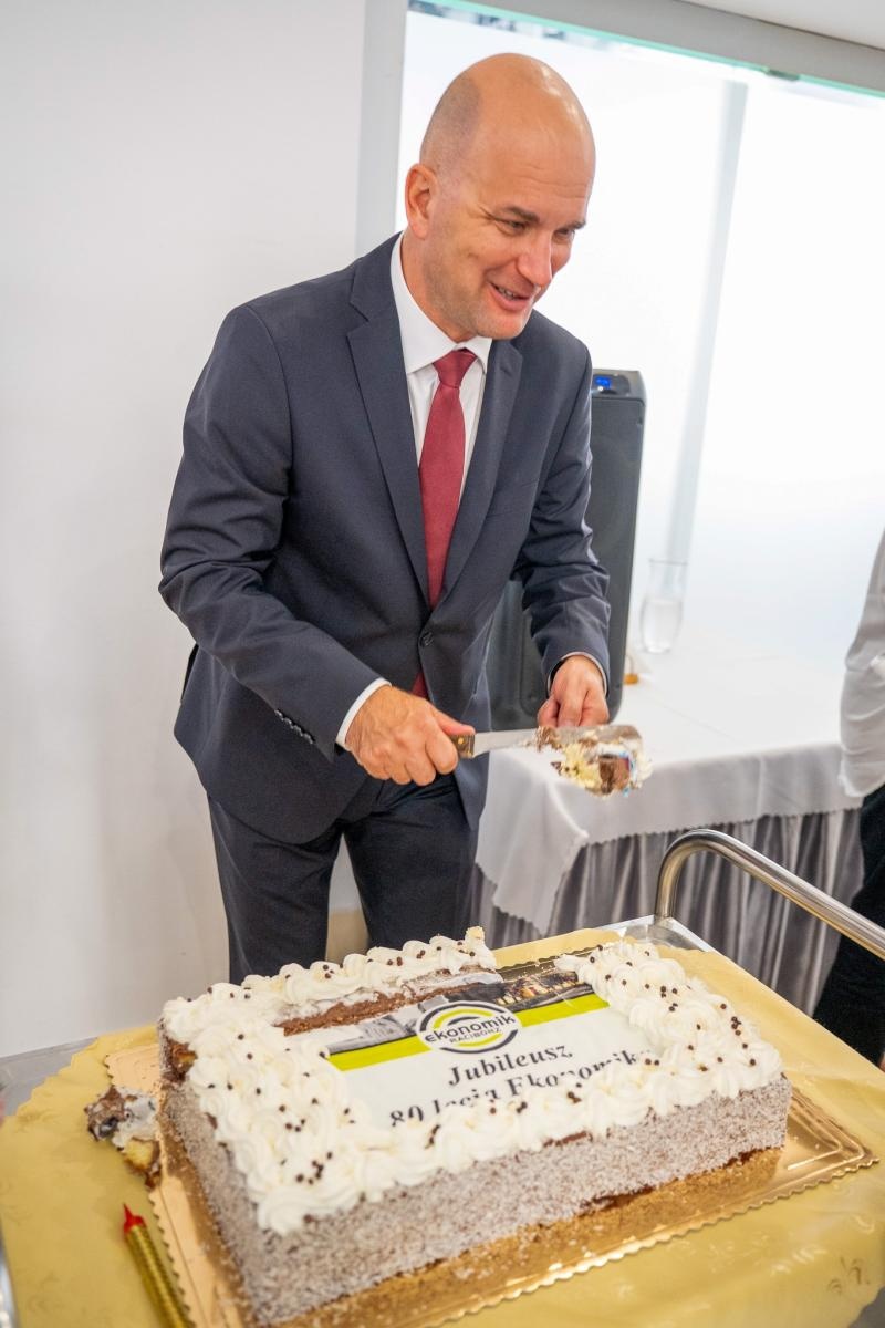 Zdjęcie w galerii na portalu naszraciborz.pl: Niech żyje Ekonomik! Szkoła przy Gimnazjalnej świętuje 80-lecie wiadomości z regionu