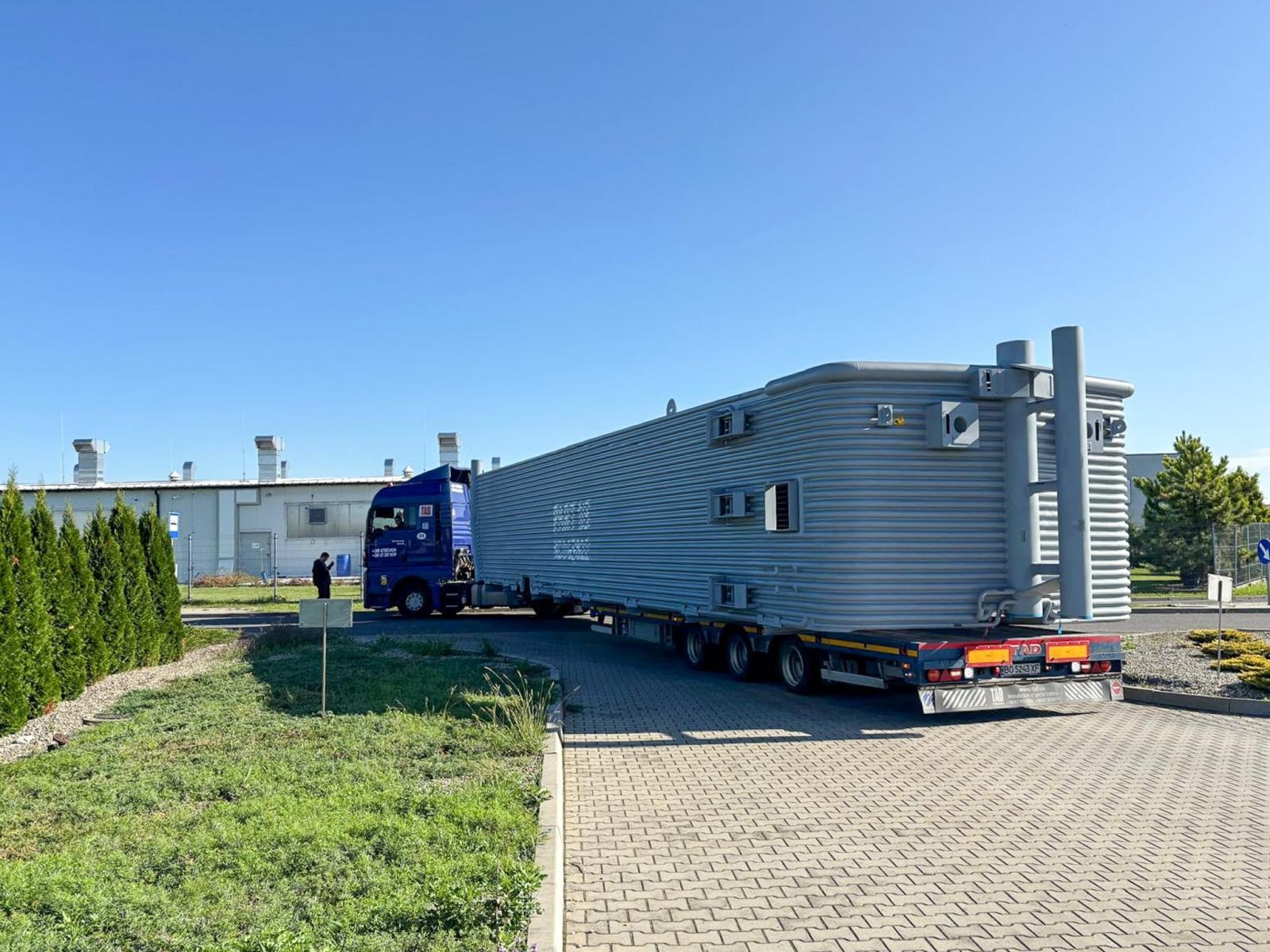 Zdjęcie w galerii na portalu naszraciborz.pl: Raciborski gigant w drodze na Ukrainę [FOTO i WIDEO] wiadomości z regionu