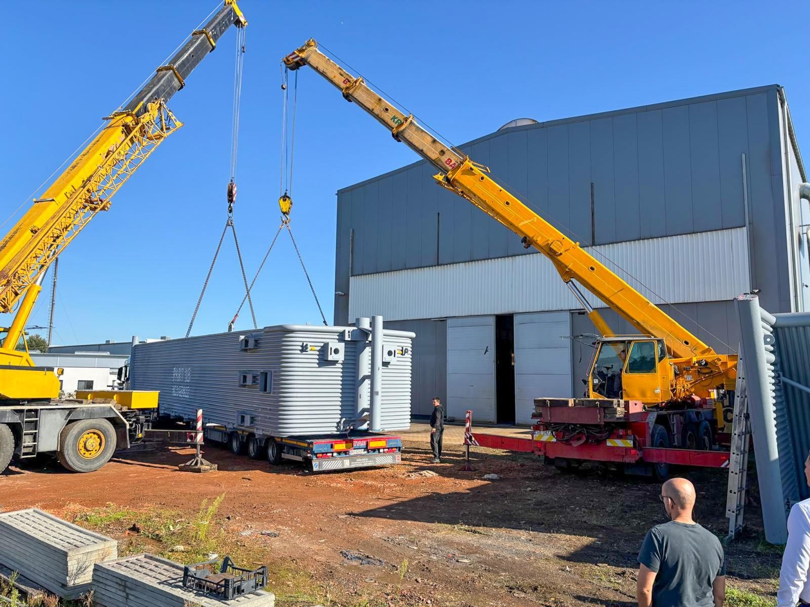Zdjęcie w galerii na portalu naszraciborz.pl: Raciborski gigant w drodze na Ukrainę [FOTO i WIDEO] wiadomości z regionu