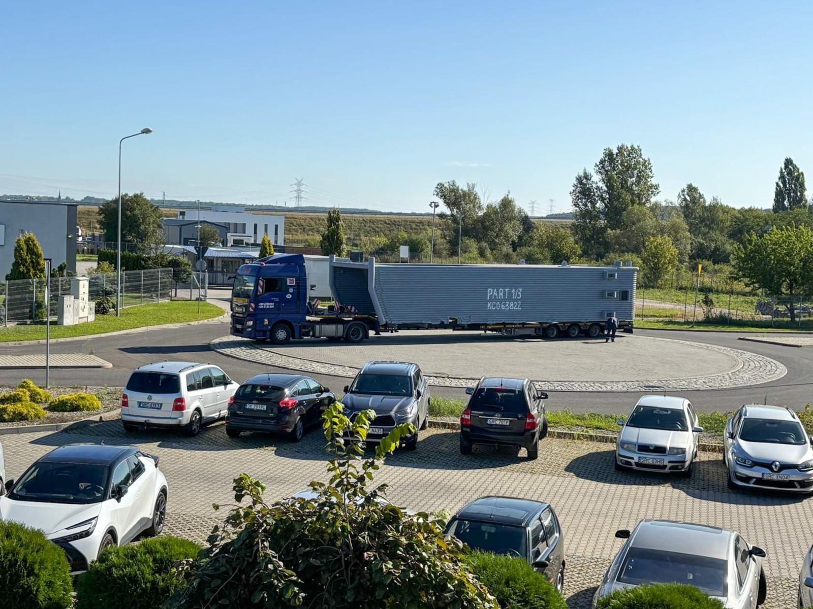 Zdjęcie w galerii na portalu naszraciborz.pl: Raciborski gigant w drodze na Ukrainę [FOTO i WIDEO] wiadomości z regionu
