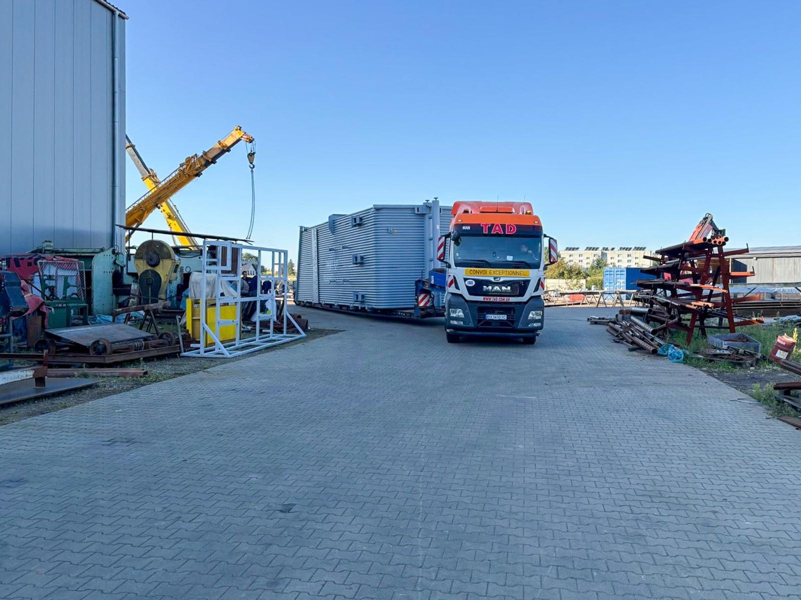 Zdjęcie w galerii na portalu naszraciborz.pl: Raciborski gigant w drodze na Ukrainę [FOTO i WIDEO] wiadomości z regionu