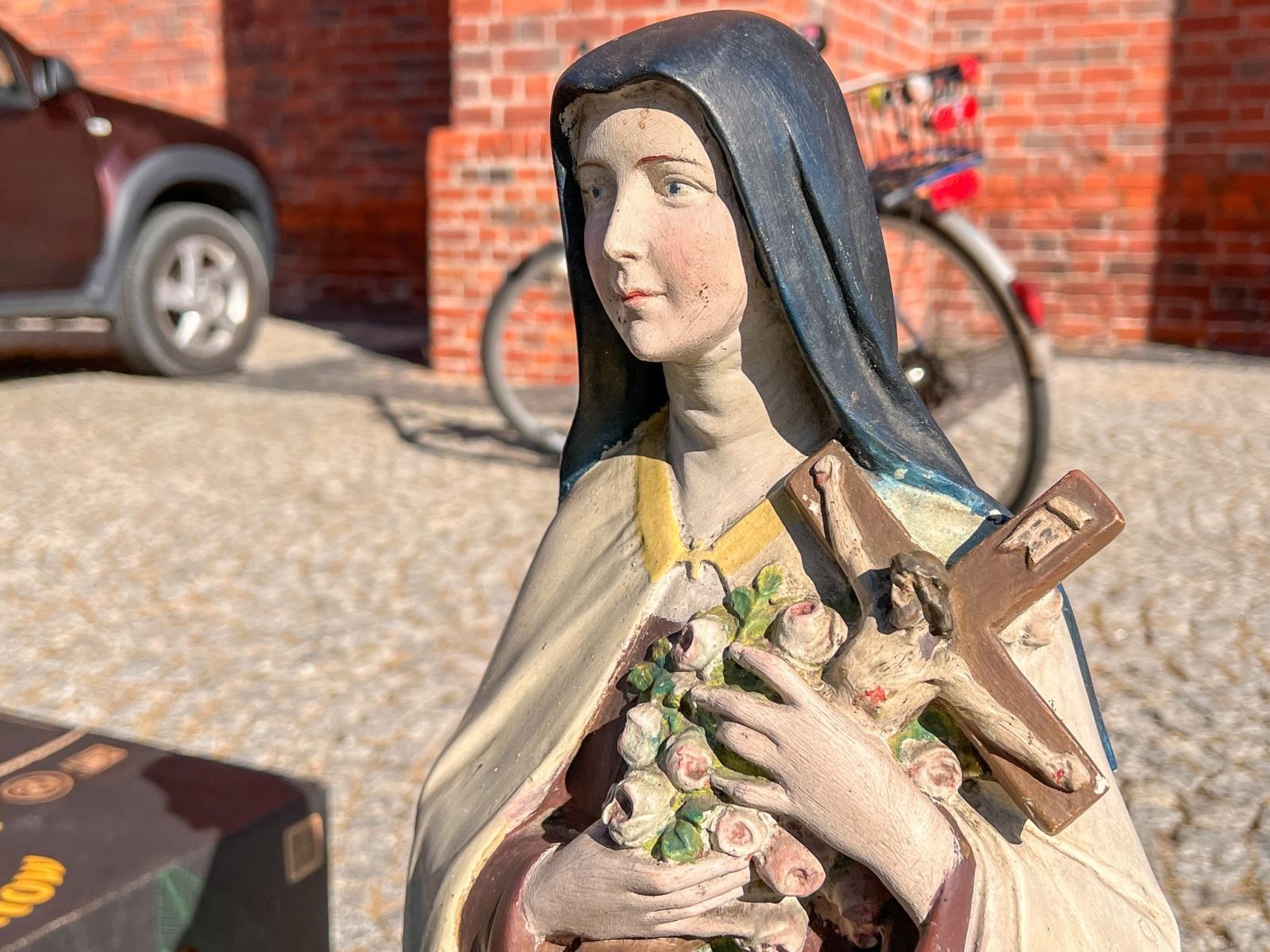 Zdjęcie w galerii na portalu naszraciborz.pl: Starocie i skarby minionych lat na raciborskim targu wiadomości z regionu