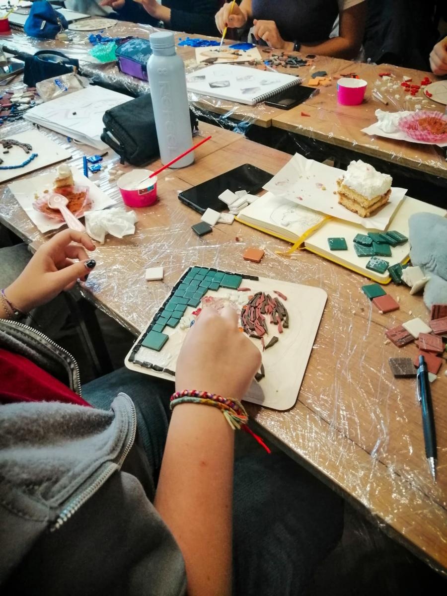 Zdjęcie w galerii na portalu naszraciborz.pl: Mozaika artystyczna po polsku i czesku. Raciborscy plastycy rozwijają skrzydła wiadomości z regionu