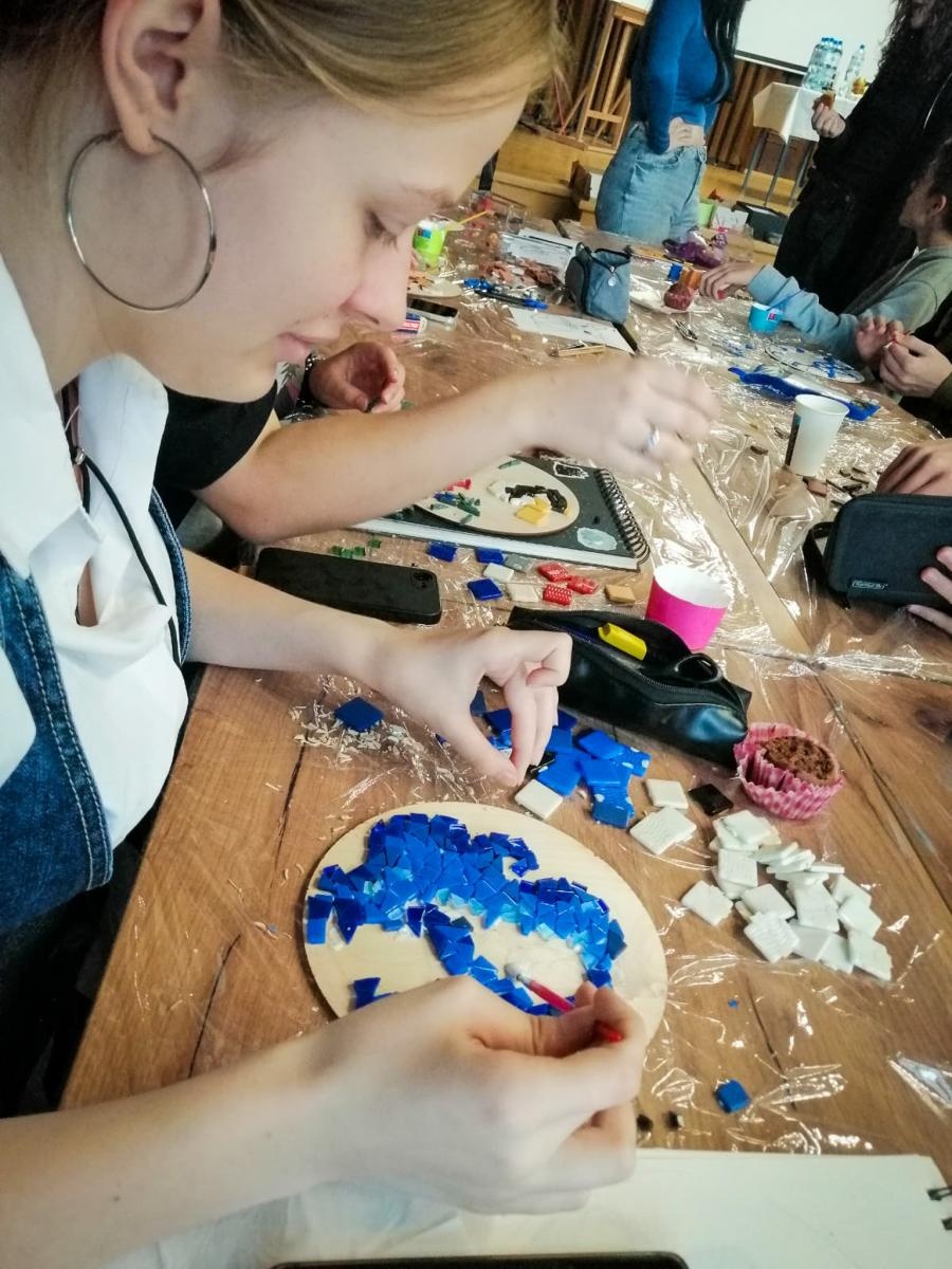 Zdjęcie w galerii na portalu naszraciborz.pl: Mozaika artystyczna po polsku i czesku. Raciborscy plastycy rozwijają skrzydła wiadomości z regionu