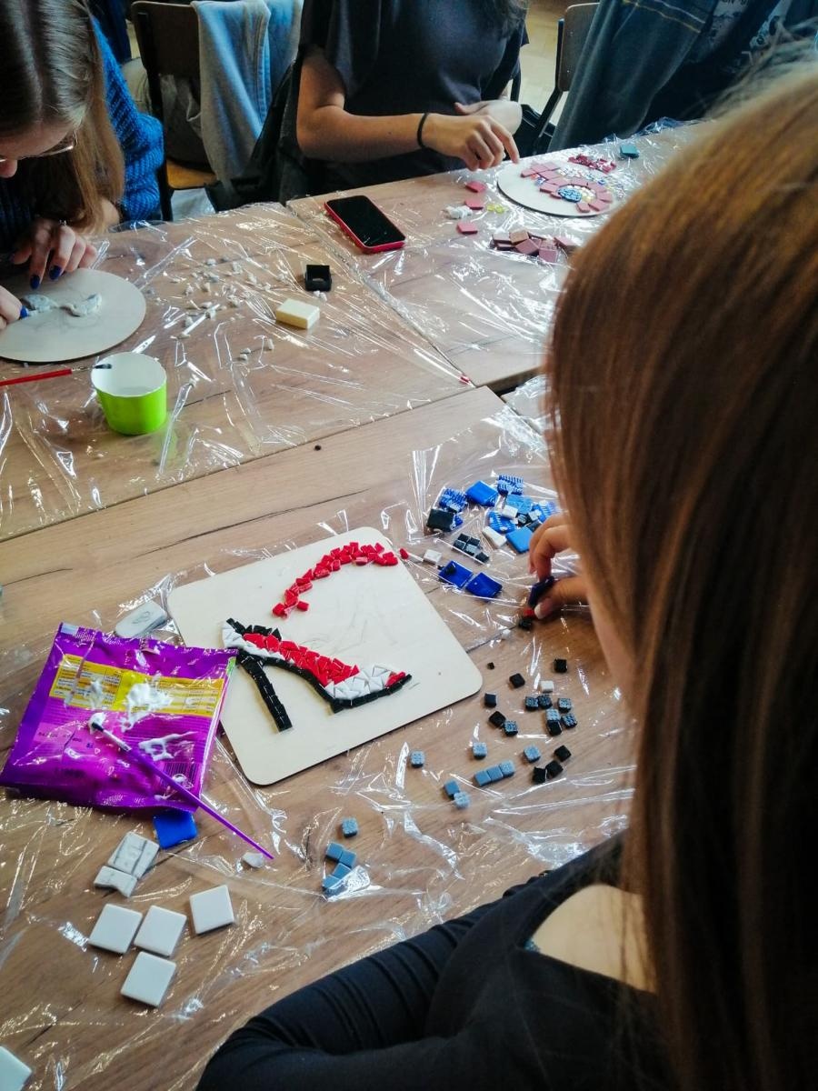 Zdjęcie w galerii na portalu naszraciborz.pl: Mozaika artystyczna po polsku i czesku. Raciborscy plastycy rozwijają skrzydła wiadomości z regionu