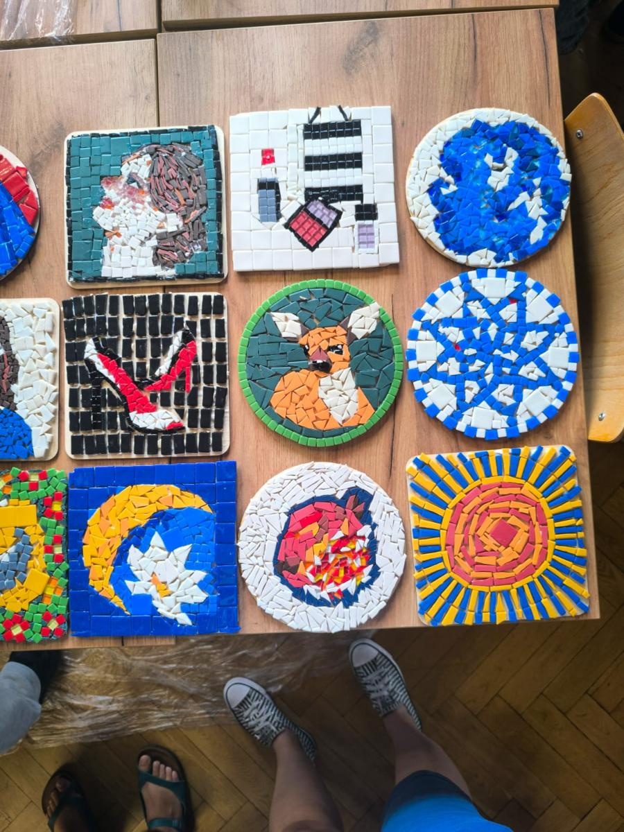 Zdjęcie w galerii na portalu naszraciborz.pl: Mozaika artystyczna po polsku i czesku. Raciborscy plastycy rozwijają skrzydła wiadomości z regionu