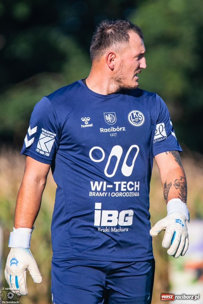 Zdjęcie w galerii na portalu naszraciborz.pl: Niemrawe widowisko w Markowicach. Czarni Nowa Wieś zgarnęli komplet punktów [FOTO] wiadomości z regionu