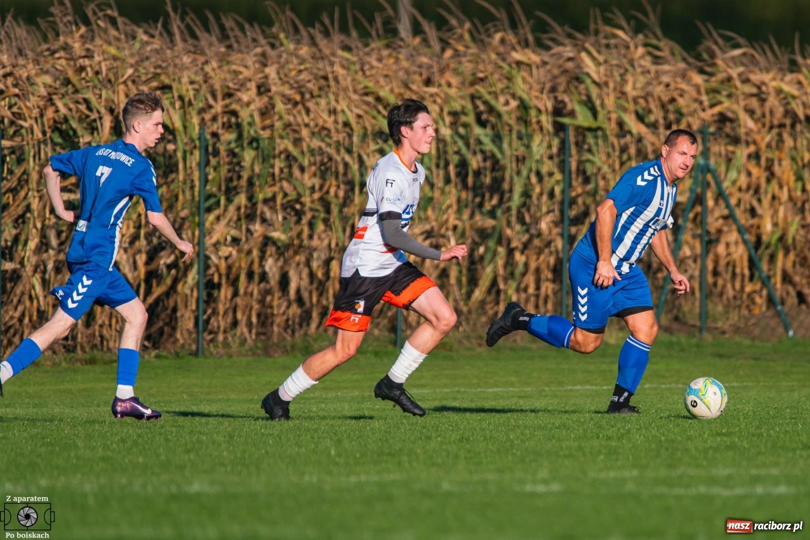 Zdjęcie w galerii na portalu naszraciborz.pl: Niemrawe widowisko w Markowicach. Czarni Nowa Wieś zgarnęli komplet punktów [FOTO] wiadomości z regionu