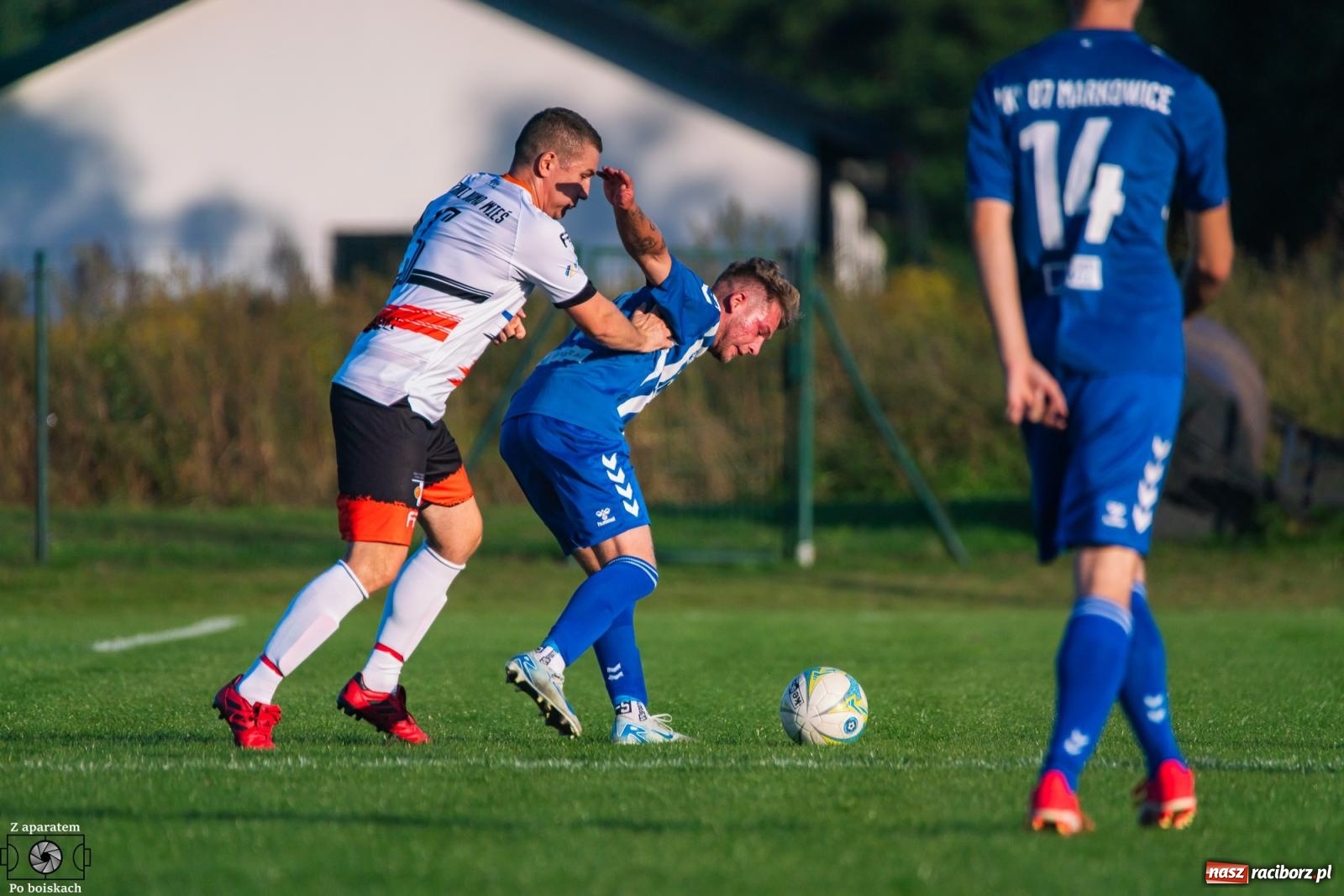 Zdjęcie w galerii na portalu naszraciborz.pl: Niemrawe widowisko w Markowicach. Czarni Nowa Wieś zgarnęli komplet punktów [FOTO] wiadomości z regionu