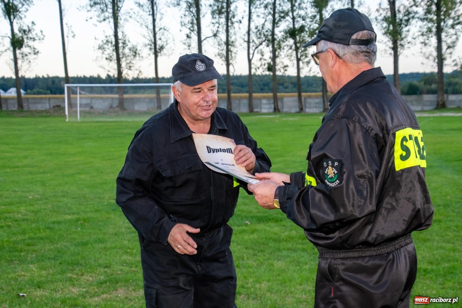 Zdjęcie w galerii na portalu naszraciborz.pl: Strażackie zawody oldboyów w Owsiszczach [FOTO i WIDEO] wiadomości z regionu
