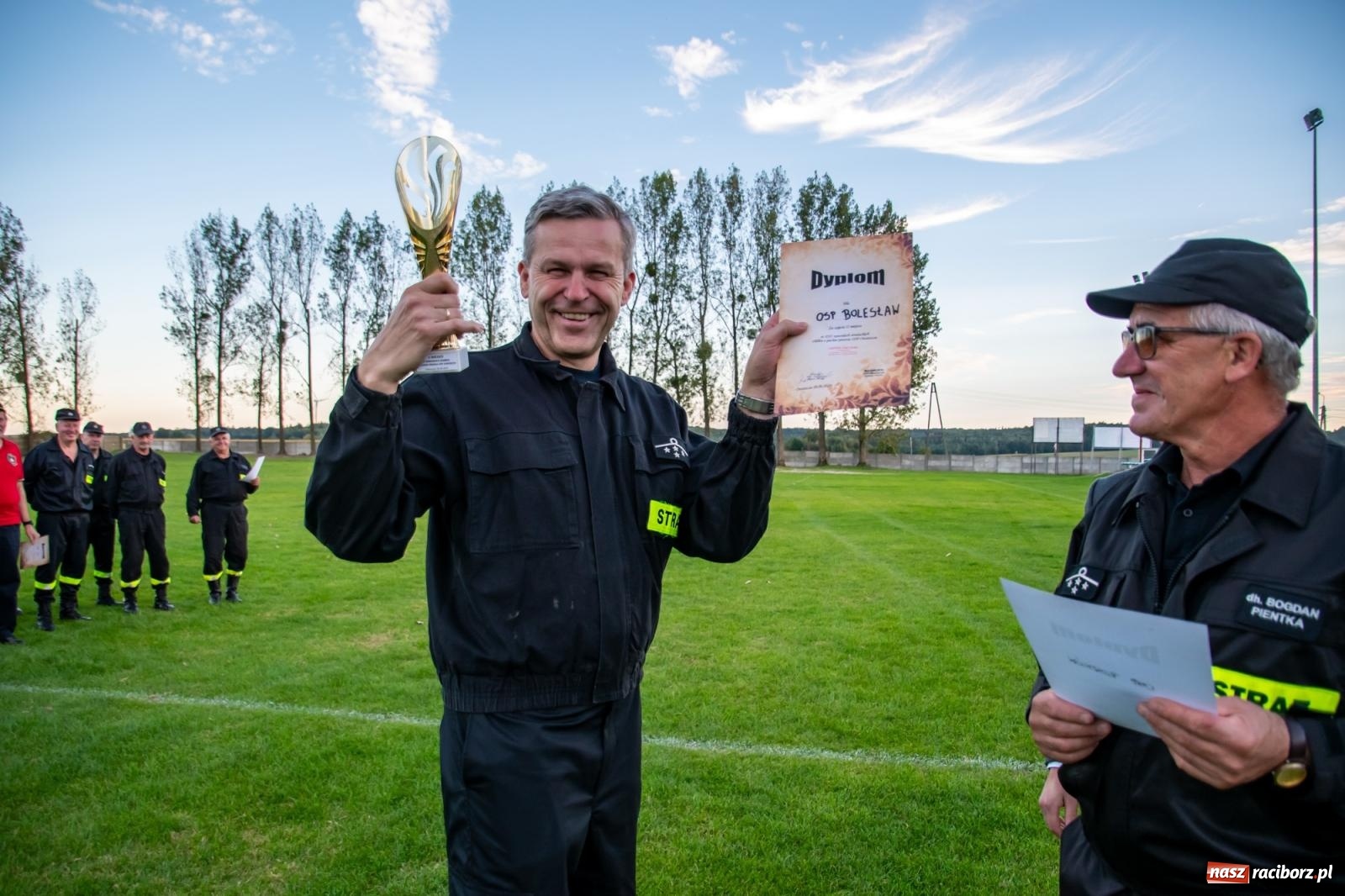 Zdjęcie w galerii na portalu naszraciborz.pl: Strażackie zawody oldboyów w Owsiszczach [FOTO i WIDEO] wiadomości z regionu