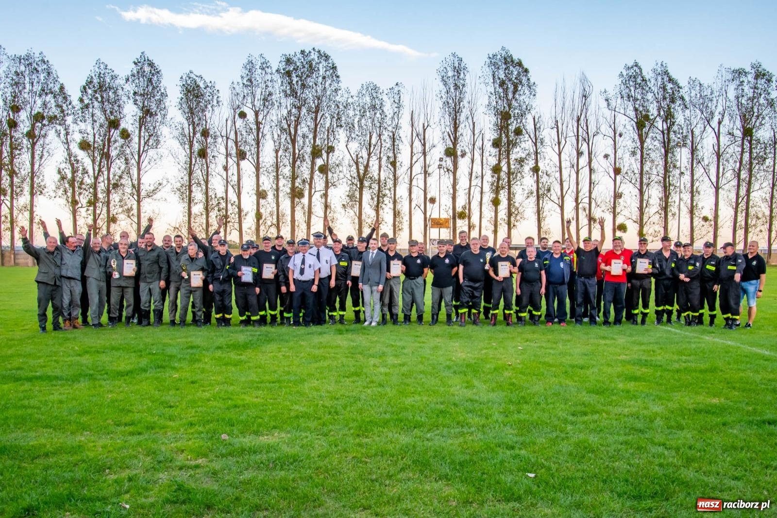 Zdjęcie w galerii na portalu naszraciborz.pl: Strażackie zawody oldboyów w Owsiszczach [FOTO i WIDEO] wiadomości z regionu