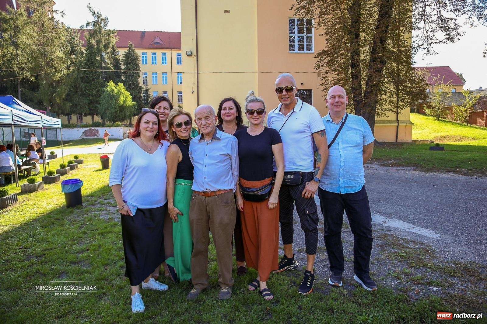 Zdjęcie w galerii na portalu naszraciborz.pl: Piknik na 80 lat Ekonomika – święto wspomnień i spotkań pokoleń [FOTO i WIDEO] wiadomości z regionu
