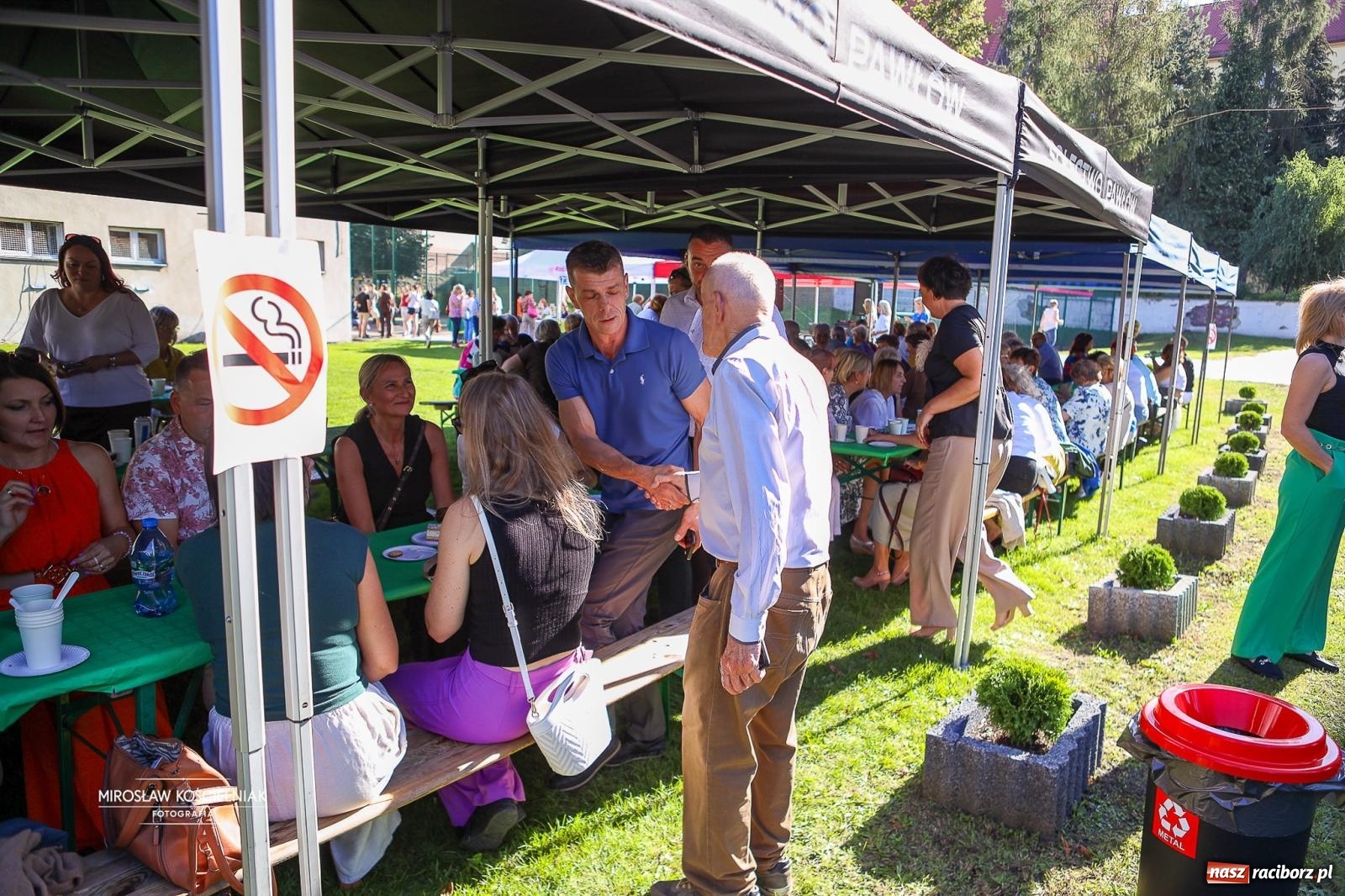 Zdjęcie w galerii na portalu naszraciborz.pl: Piknik na 80 lat Ekonomika – święto wspomnień i spotkań pokoleń [FOTO i WIDEO] wiadomości z regionu