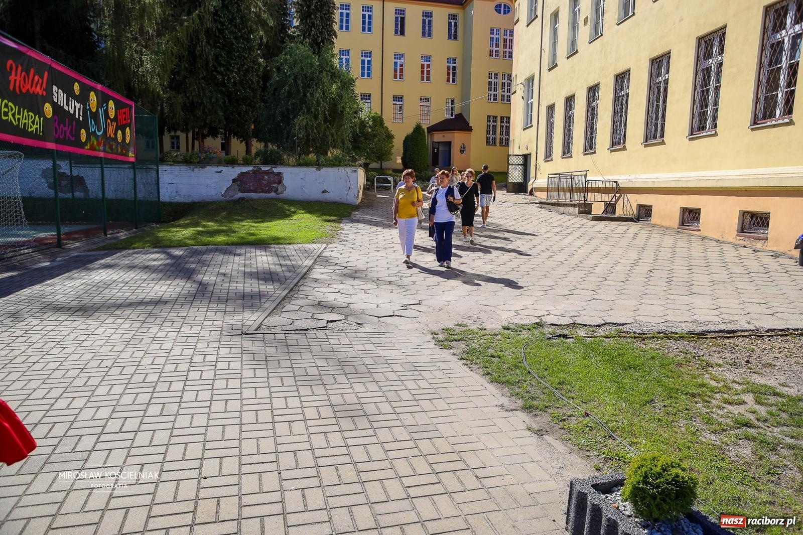 Zdjęcie w galerii na portalu naszraciborz.pl: Piknik na 80 lat Ekonomika – święto wspomnień i spotkań pokoleń [FOTO i WIDEO] wiadomości z regionu