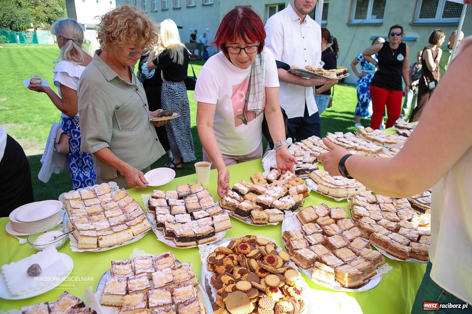 Zdjęcie w galerii na portalu naszraciborz.pl: Piknik na 80 lat Ekonomika – święto wspomnień i spotkań pokoleń [FOTO i WIDEO] wiadomości z regionu