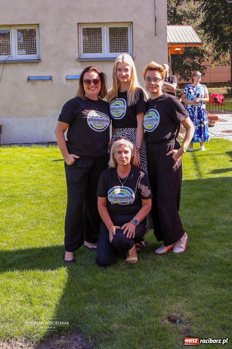 Zdjęcie w galerii na portalu naszraciborz.pl: Piknik na 80 lat Ekonomika – święto wspomnień i spotkań pokoleń [FOTO i WIDEO] wiadomości z regionu