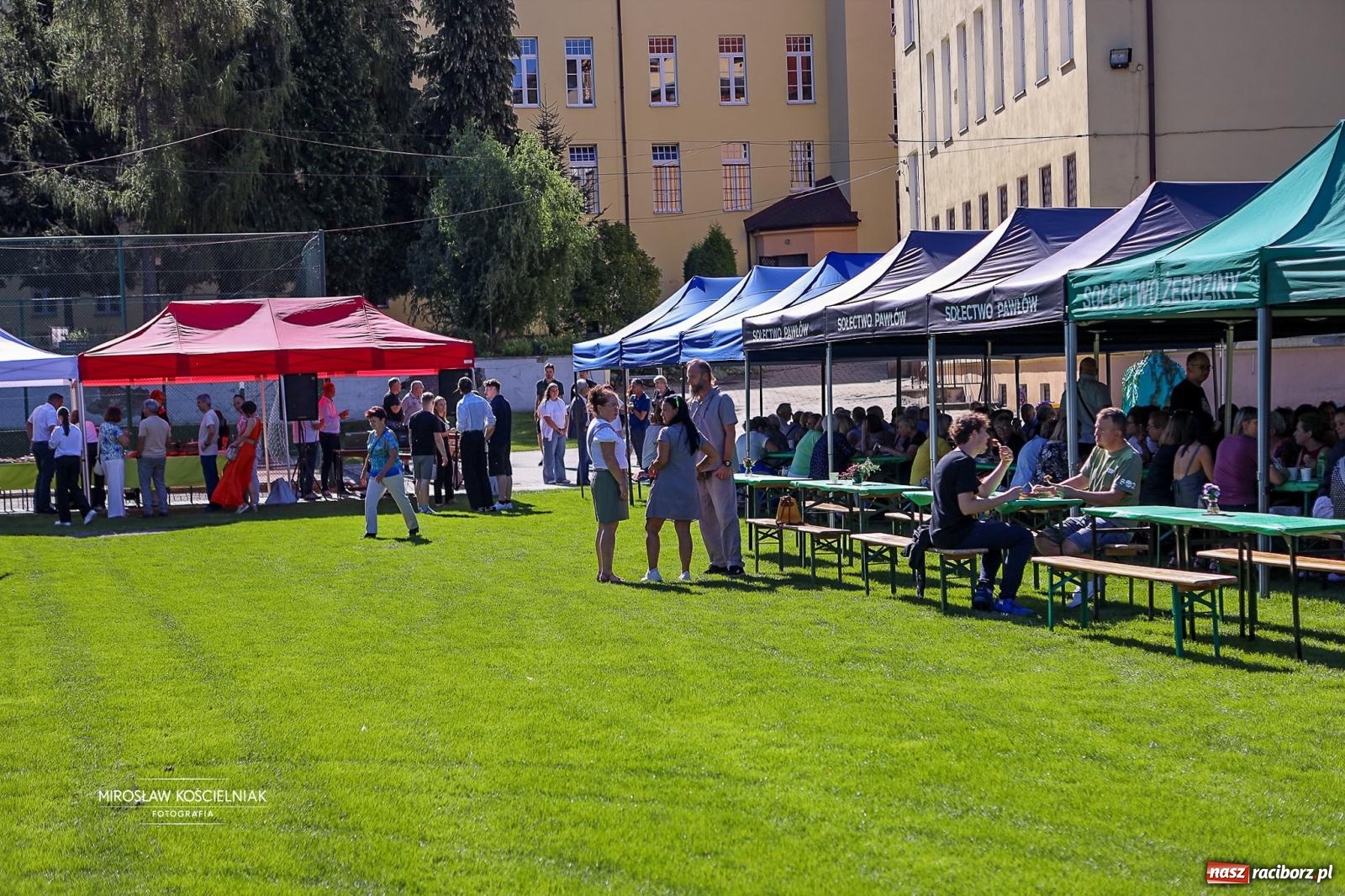 Zdjęcie w galerii na portalu naszraciborz.pl: Piknik na 80 lat Ekonomika – święto wspomnień i spotkań pokoleń [FOTO i WIDEO] wiadomości z regionu