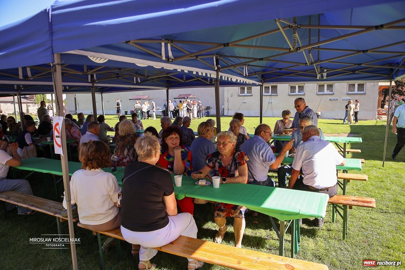 Zdjęcie w galerii na portalu naszraciborz.pl: Piknik na 80 lat Ekonomika – święto wspomnień i spotkań pokoleń [FOTO i WIDEO] wiadomości z regionu