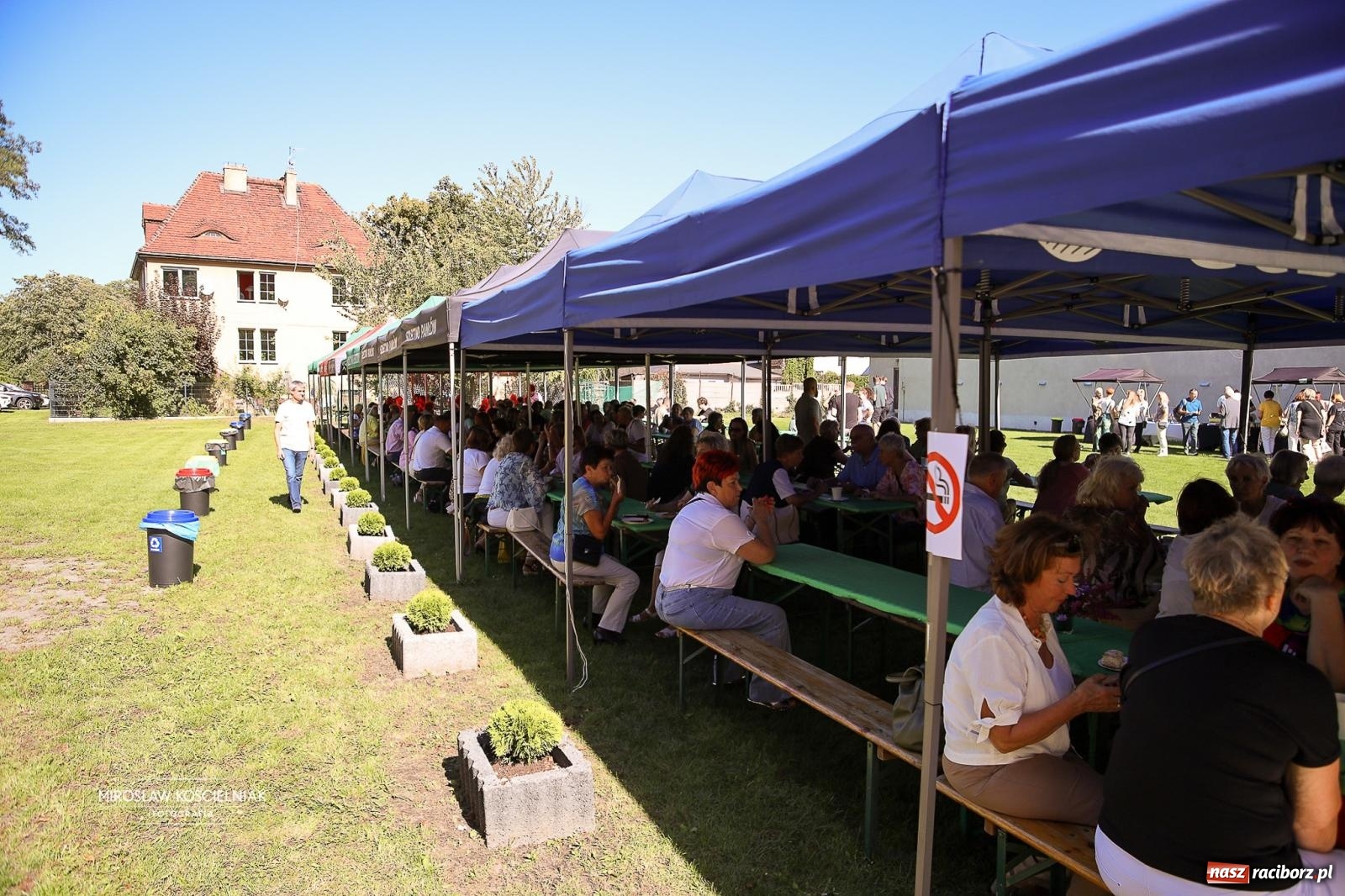 Zdjęcie w galerii na portalu naszraciborz.pl: Piknik na 80 lat Ekonomika – święto wspomnień i spotkań pokoleń [FOTO i WIDEO] wiadomości z regionu
