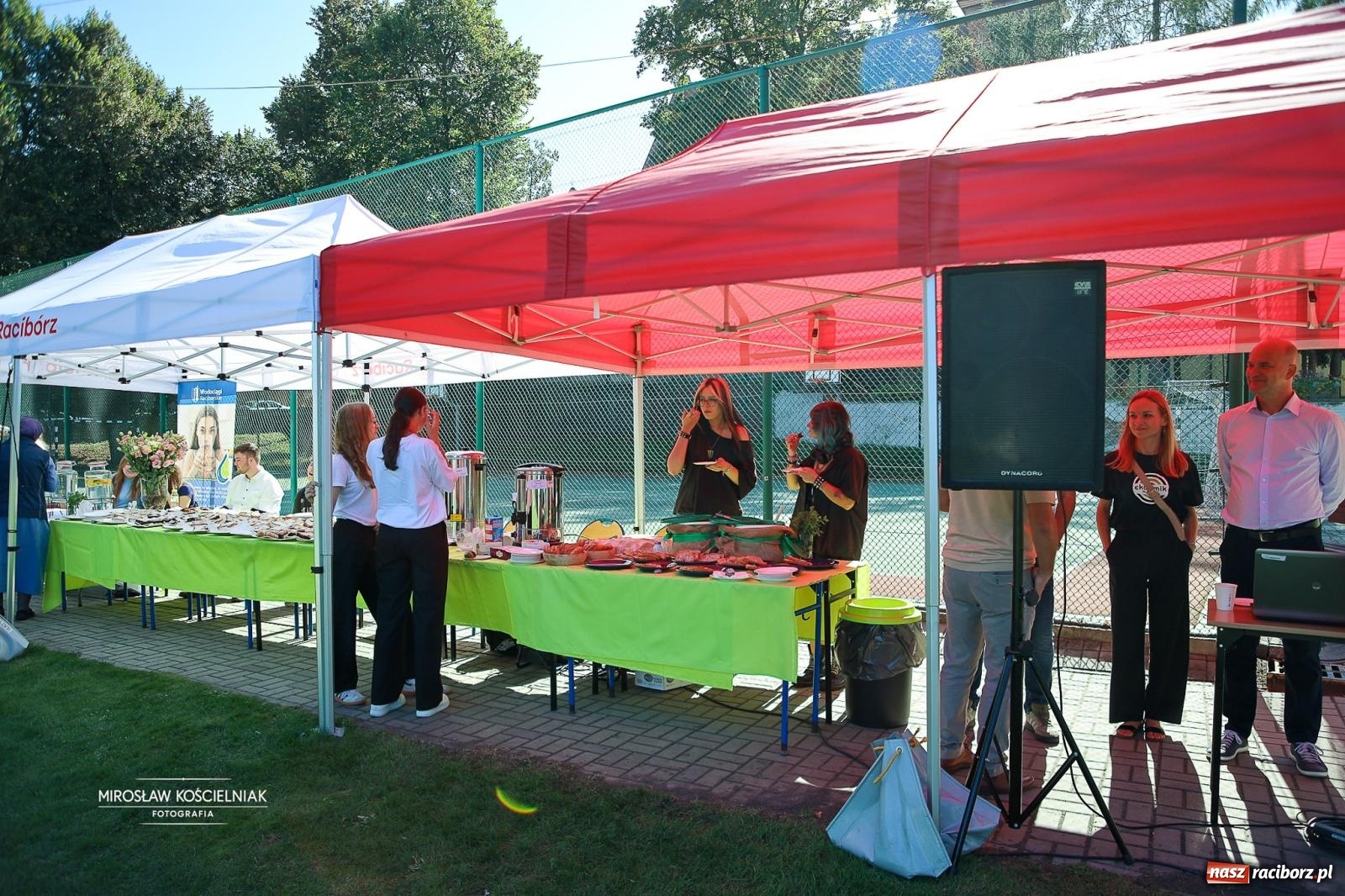 Zdjęcie w galerii na portalu naszraciborz.pl: Piknik na 80 lat Ekonomika – święto wspomnień i spotkań pokoleń [FOTO i WIDEO] wiadomości z regionu