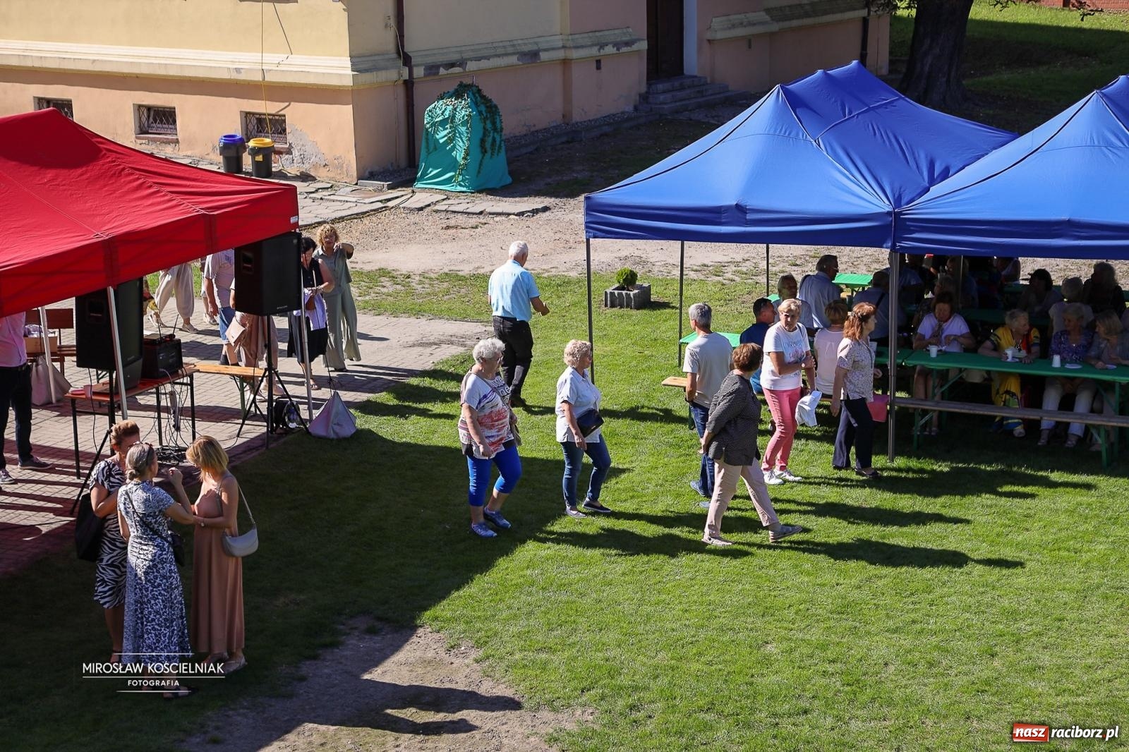 Zdjęcie w galerii na portalu naszraciborz.pl: Piknik na 80 lat Ekonomika – święto wspomnień i spotkań pokoleń [FOTO i WIDEO] wiadomości z regionu
