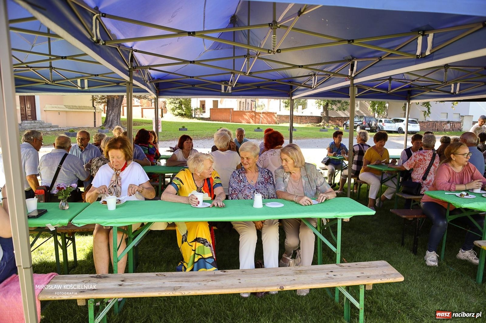 Zdjęcie w galerii na portalu naszraciborz.pl: Piknik na 80 lat Ekonomika – święto wspomnień i spotkań pokoleń [FOTO i WIDEO] wiadomości z regionu