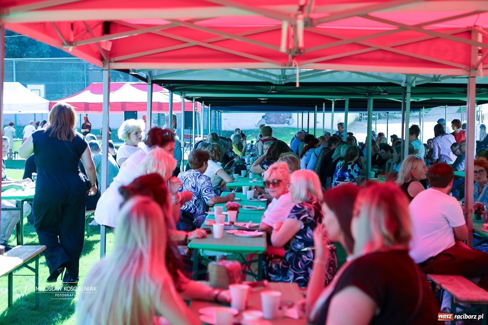 Zdjęcie w galerii na portalu naszraciborz.pl: Piknik na 80 lat Ekonomika – święto wspomnień i spotkań pokoleń [FOTO i WIDEO] wiadomości z regionu