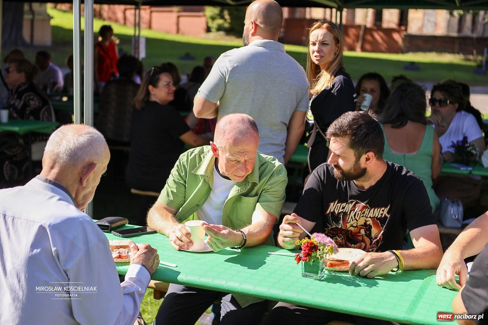 Zdjęcie w galerii na portalu naszraciborz.pl: Piknik na 80 lat Ekonomika – święto wspomnień i spotkań pokoleń [FOTO i WIDEO] wiadomości z regionu