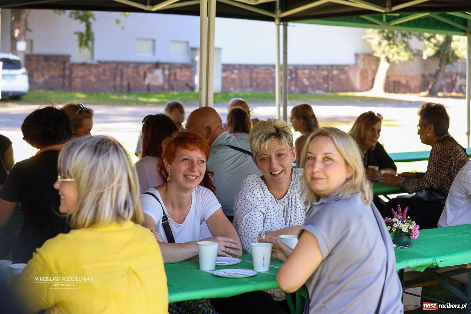 Zdjęcie w galerii na portalu naszraciborz.pl: Piknik na 80 lat Ekonomika – święto wspomnień i spotkań pokoleń [FOTO i WIDEO] wiadomości z regionu