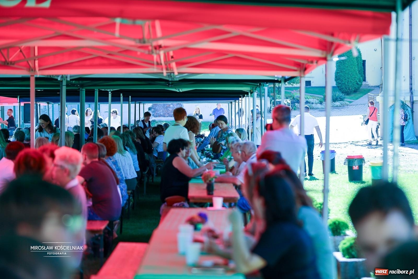 Zdjęcie w galerii na portalu naszraciborz.pl: Piknik na 80 lat Ekonomika – święto wspomnień i spotkań pokoleń [FOTO i WIDEO] wiadomości z regionu