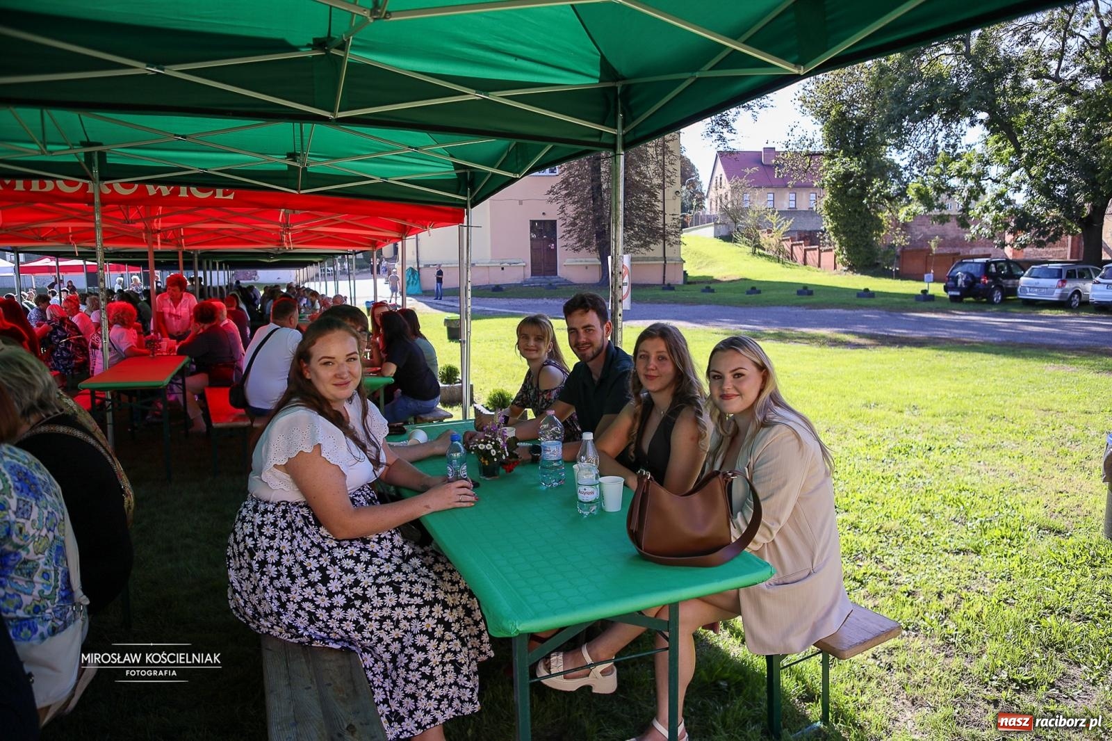 Zdjęcie w galerii na portalu naszraciborz.pl: Piknik na 80 lat Ekonomika – święto wspomnień i spotkań pokoleń [FOTO i WIDEO] wiadomości z regionu