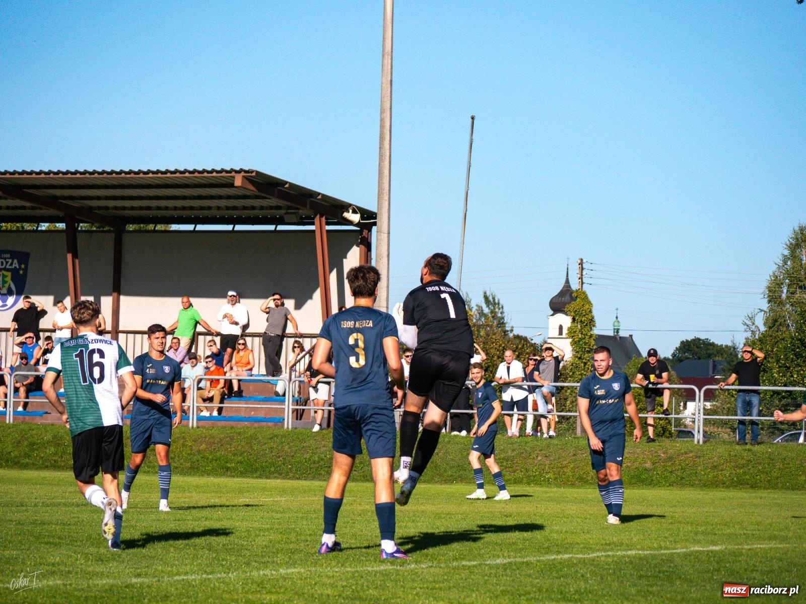 Zdjęcie w galerii na portalu naszraciborz.pl: LKS 1908 Nędza pewnie pokonał GKS Dąb Gaszowice [FOTO] wiadomości z regionu