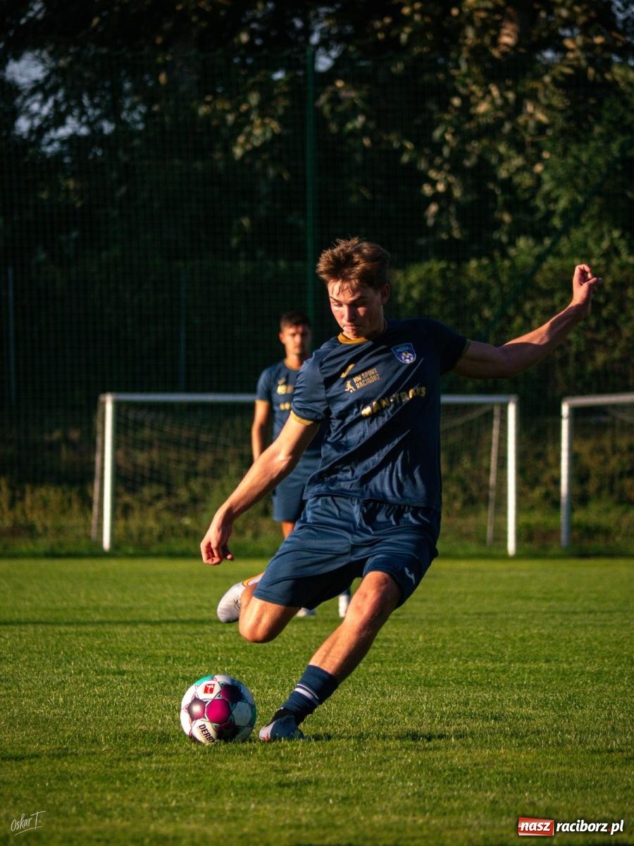 Zdjęcie w galerii na portalu naszraciborz.pl: LKS 1908 Nędza pewnie pokonał GKS Dąb Gaszowice [FOTO] wiadomości z regionu
