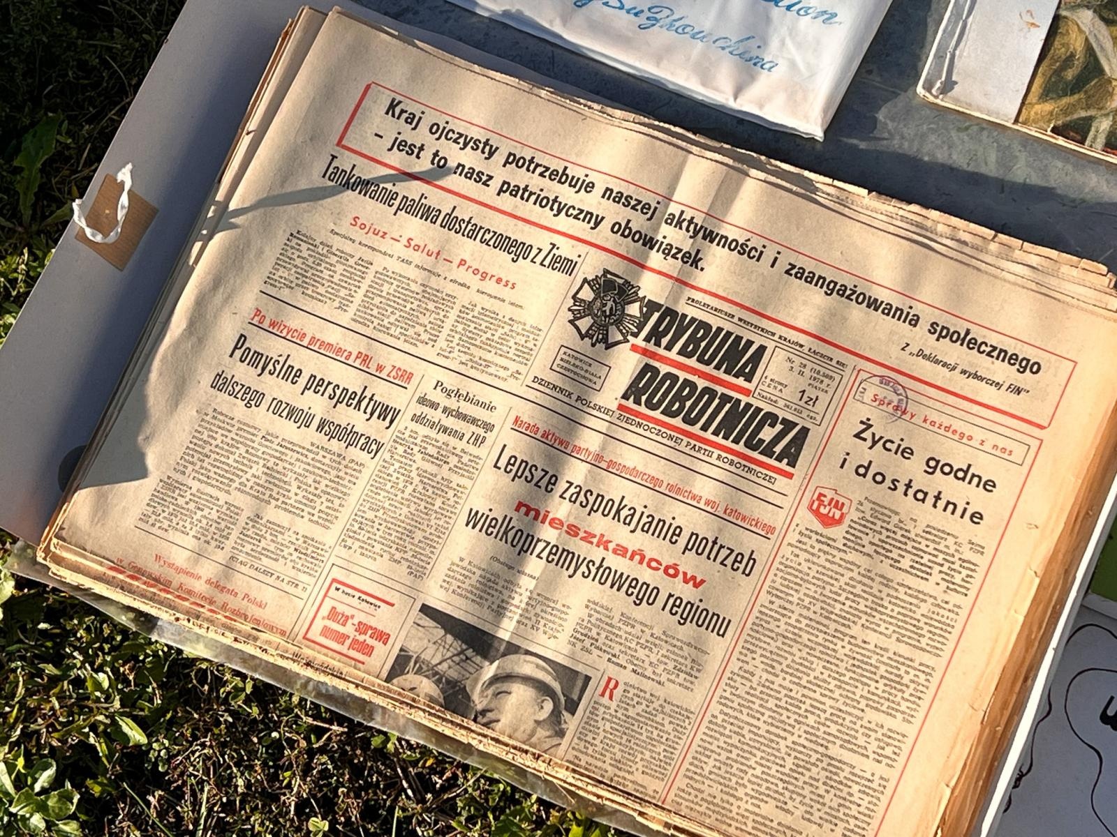 Zdjęcie w galerii na portalu naszraciborz.pl: Starych rzeczy się nie wyrzuca! Jarmark na Granicy pęka w szwach wiadomości z regionu