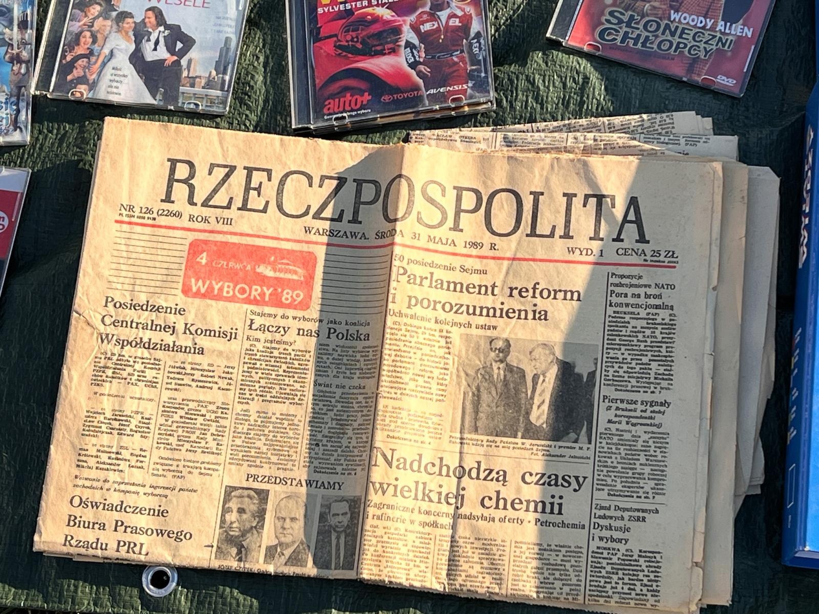 Zdjęcie w galerii na portalu naszraciborz.pl: Starych rzeczy się nie wyrzuca! Jarmark na Granicy pęka w szwach wiadomości z regionu