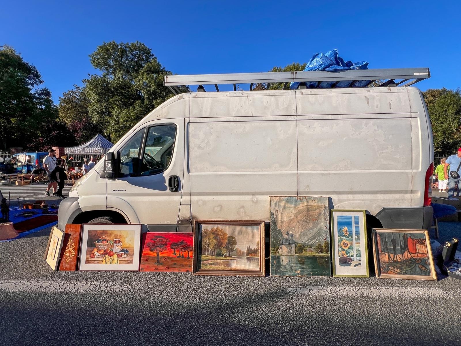 Zdjęcie w galerii na portalu naszraciborz.pl: Starych rzeczy się nie wyrzuca! Jarmark na Granicy pęka w szwach wiadomości z regionu