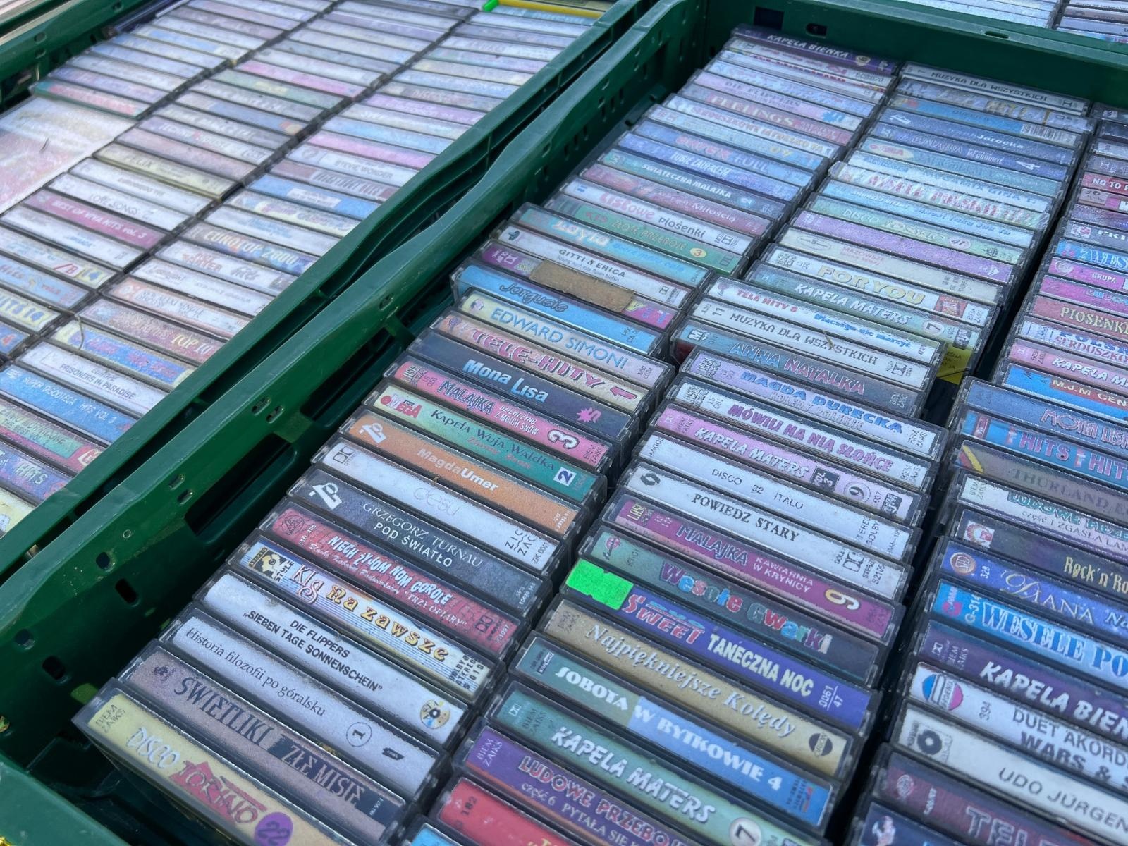 Zdjęcie w galerii na portalu naszraciborz.pl: Starych rzeczy się nie wyrzuca! Jarmark na Granicy pęka w szwach wiadomości z regionu