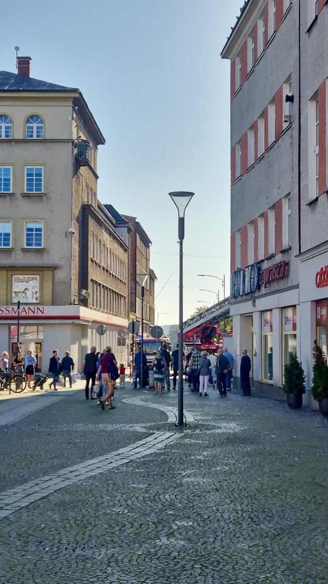 Zdjęcie w galerii na portalu naszraciborz.pl: Interwencja strażaków przy Rynku. Motocykliści poszkodowani w dwóch zdarzeniach [RAPORT 998] wiadomości z regionu