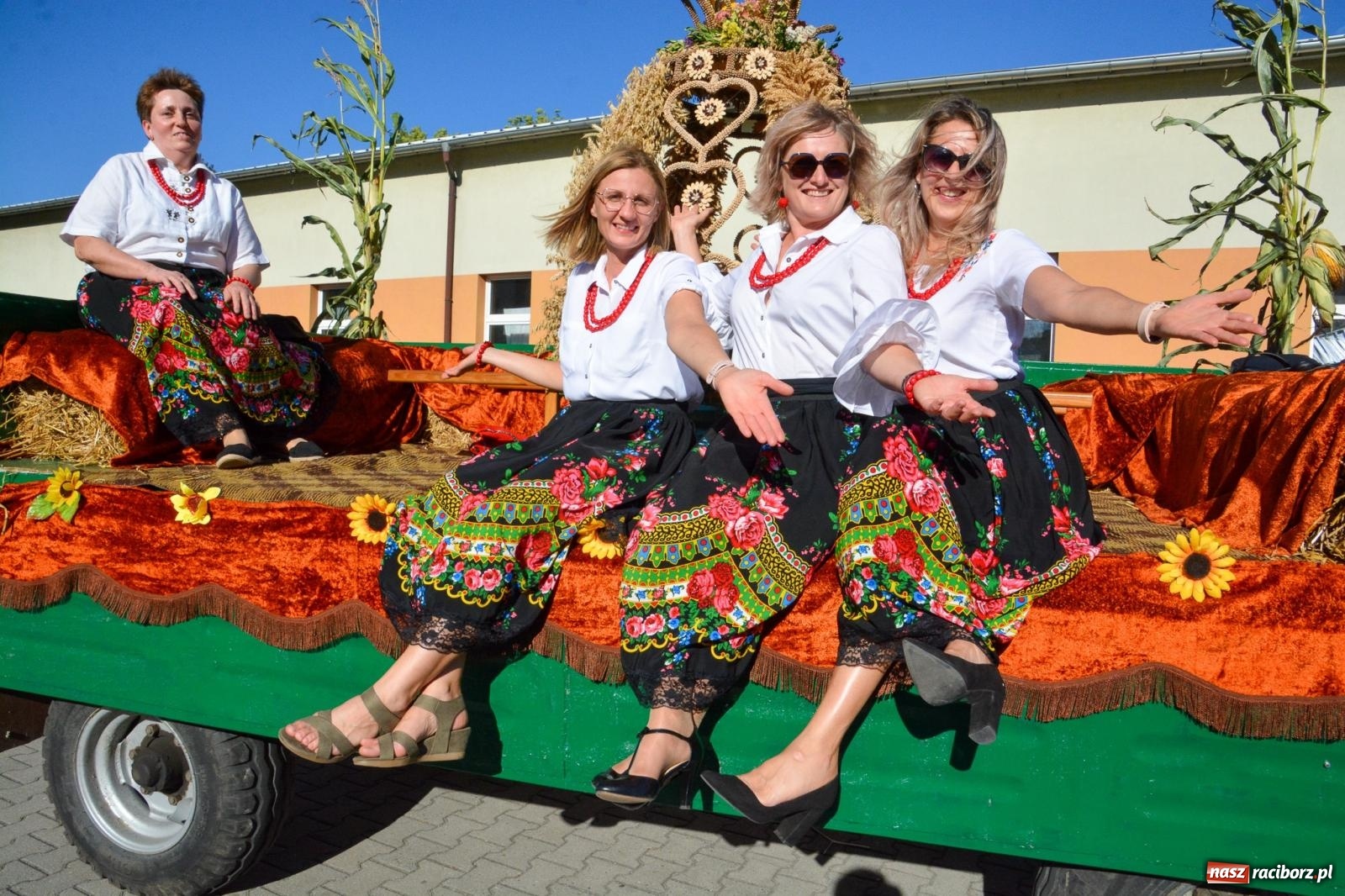 Zdjęcie w galerii na portalu naszraciborz.pl: Słoneczne zakończenie dożynek w Pietrowicach Wielkich [FOTO i WIDEO] wiadomości z regionu