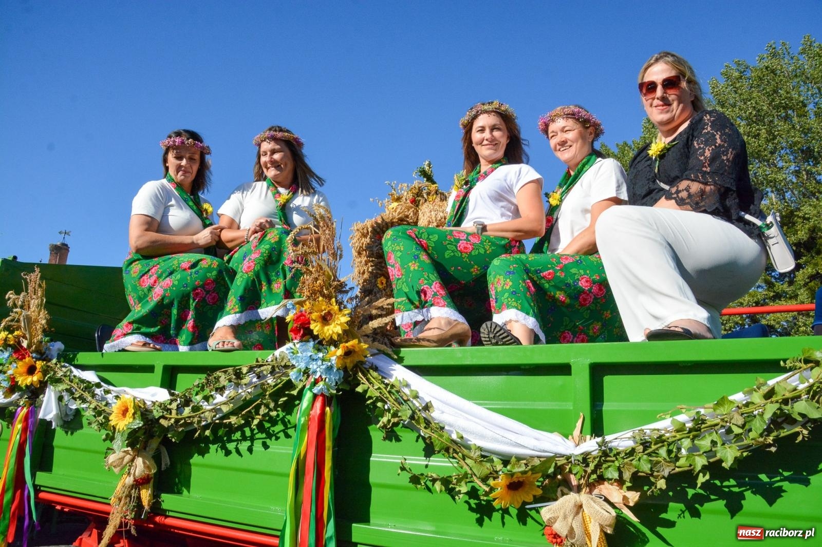 Zdjęcie w galerii na portalu naszraciborz.pl: Słoneczne zakończenie dożynek w Pietrowicach Wielkich [FOTO i WIDEO] wiadomości z regionu