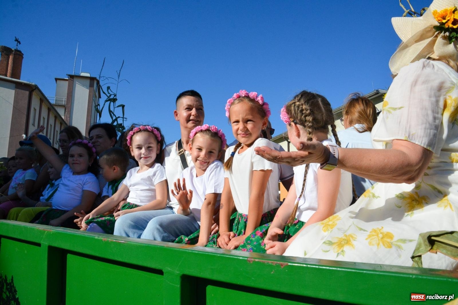 Zdjęcie w galerii na portalu naszraciborz.pl: Słoneczne zakończenie dożynek w Pietrowicach Wielkich [FOTO i WIDEO] wiadomości z regionu