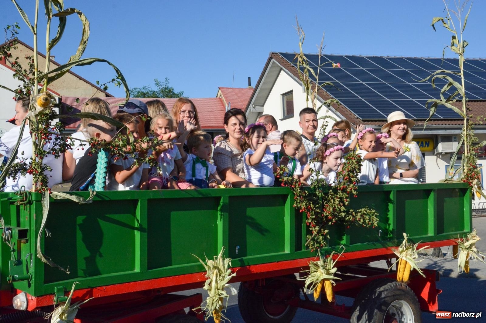 Zdjęcie w galerii na portalu naszraciborz.pl: Słoneczne zakończenie dożynek w Pietrowicach Wielkich [FOTO i WIDEO] wiadomości z regionu