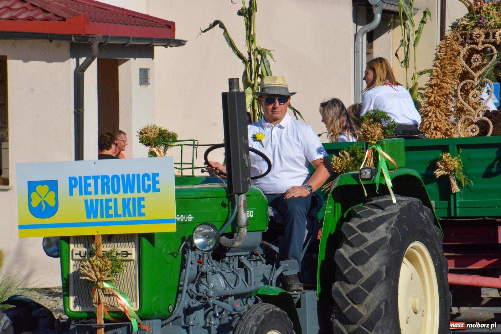 Zdjęcie w galerii na portalu naszraciborz.pl: Słoneczne zakończenie dożynek w Pietrowicach Wielkich [FOTO i WIDEO] wiadomości z regionu