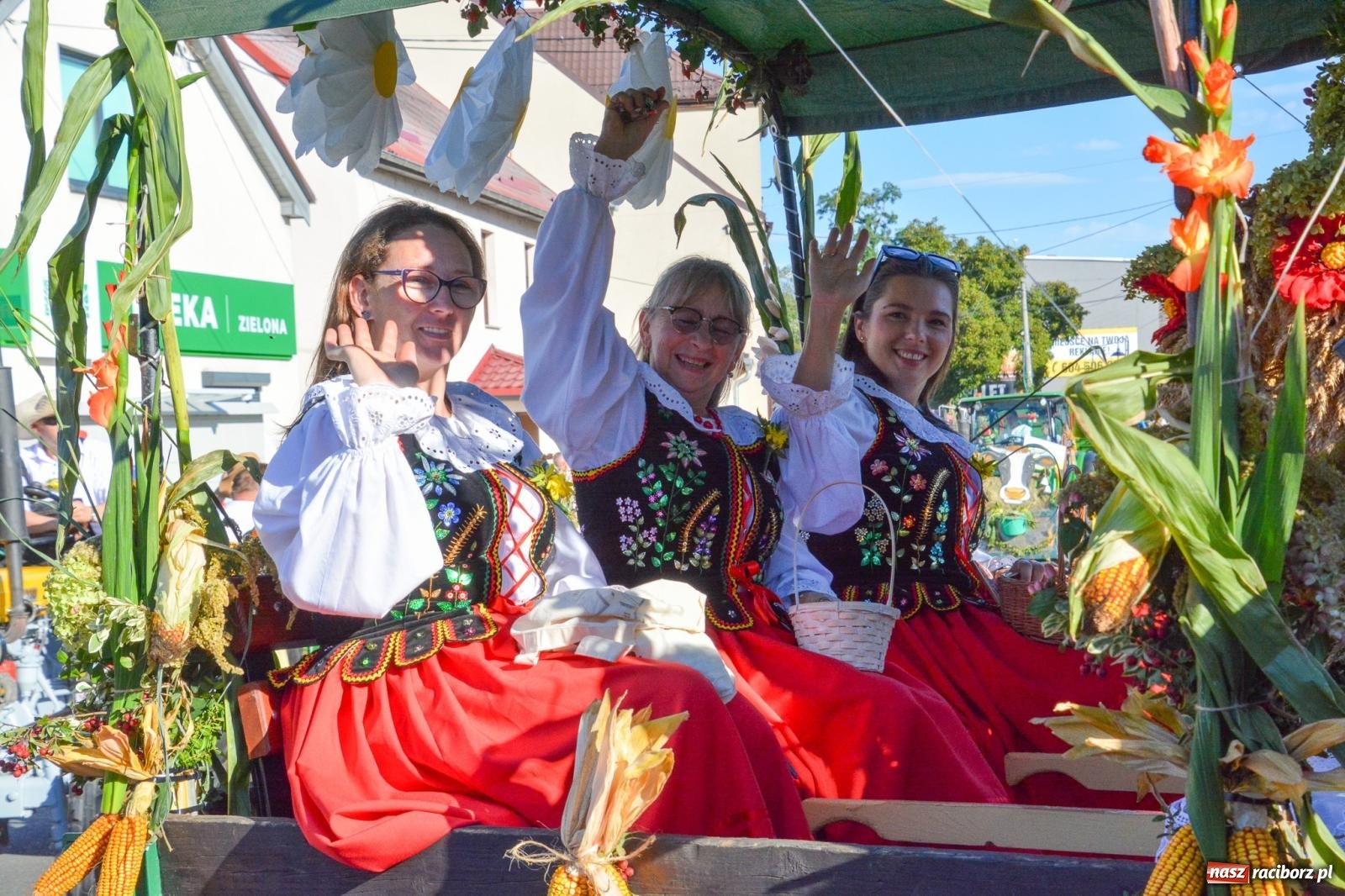 Zdjęcie w galerii na portalu naszraciborz.pl: Słoneczne zakończenie dożynek w Pietrowicach Wielkich [FOTO i WIDEO] wiadomości z regionu