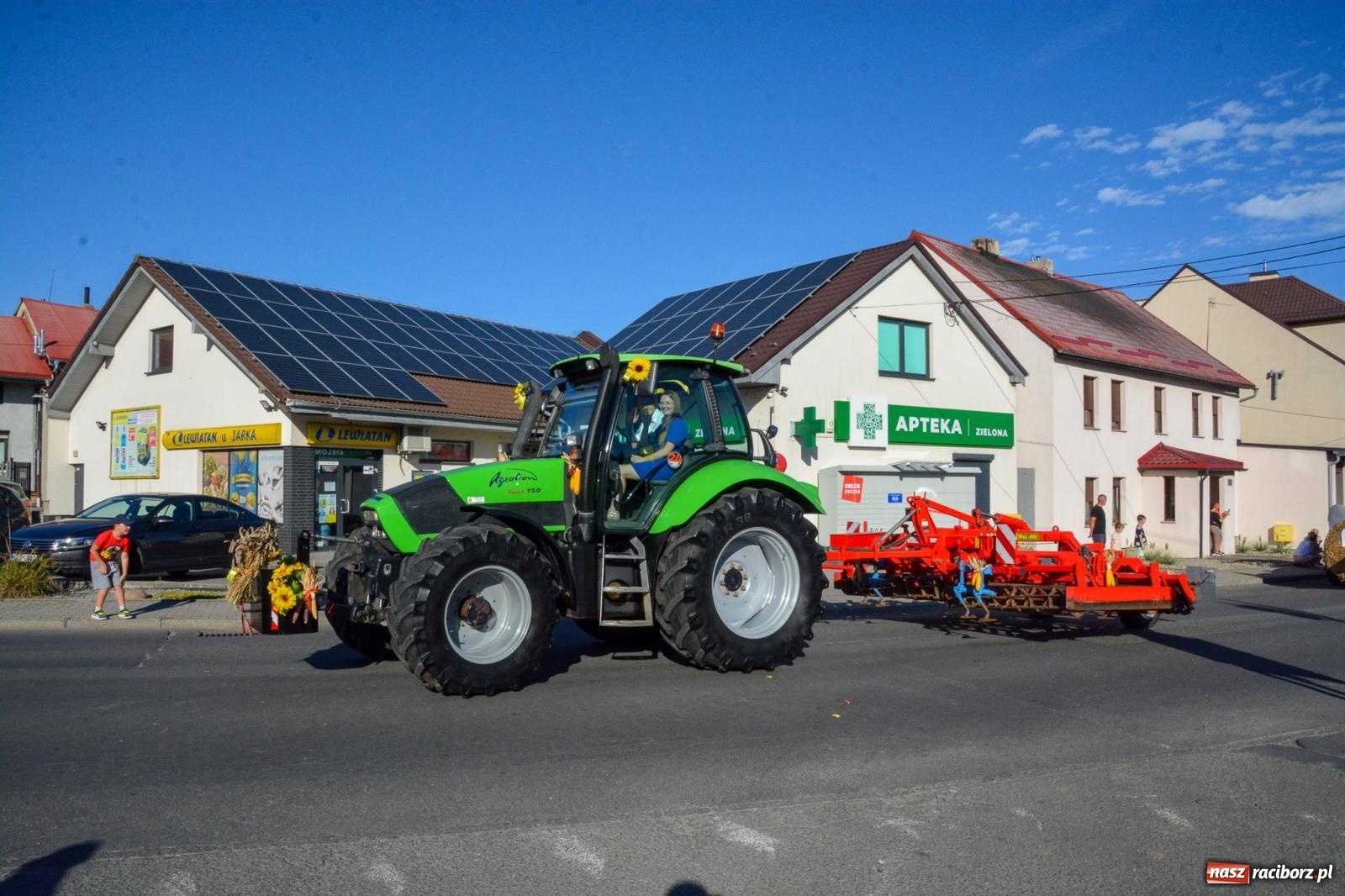 Zdjęcie w galerii na portalu naszraciborz.pl: Słoneczne zakończenie dożynek w Pietrowicach Wielkich [FOTO i WIDEO] wiadomości z regionu