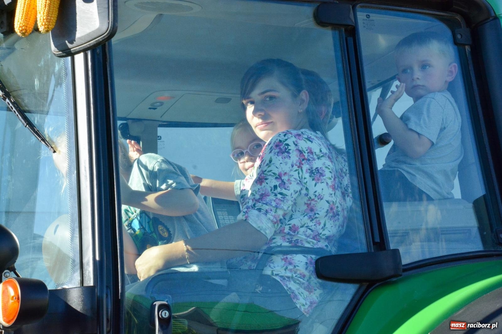 Zdjęcie w galerii na portalu naszraciborz.pl: Słoneczne zakończenie dożynek w Pietrowicach Wielkich [FOTO i WIDEO] wiadomości z regionu