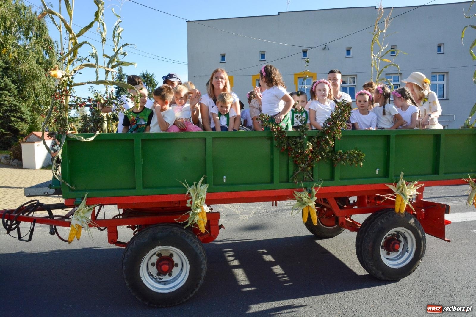 Zdjęcie w galerii na portalu naszraciborz.pl: Słoneczne zakończenie dożynek w Pietrowicach Wielkich [FOTO i WIDEO] wiadomości z regionu